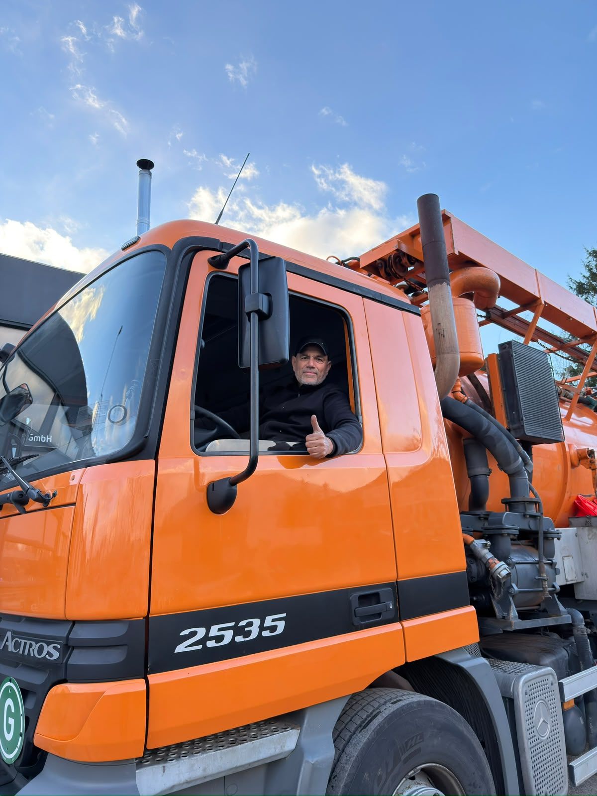 Saugwagen im 24-Stunden-Notdienst